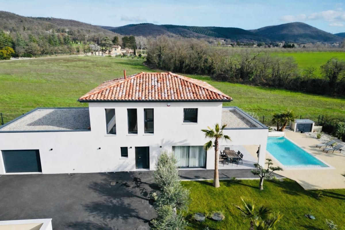 Maison à vendre, 153m², Cliousclat