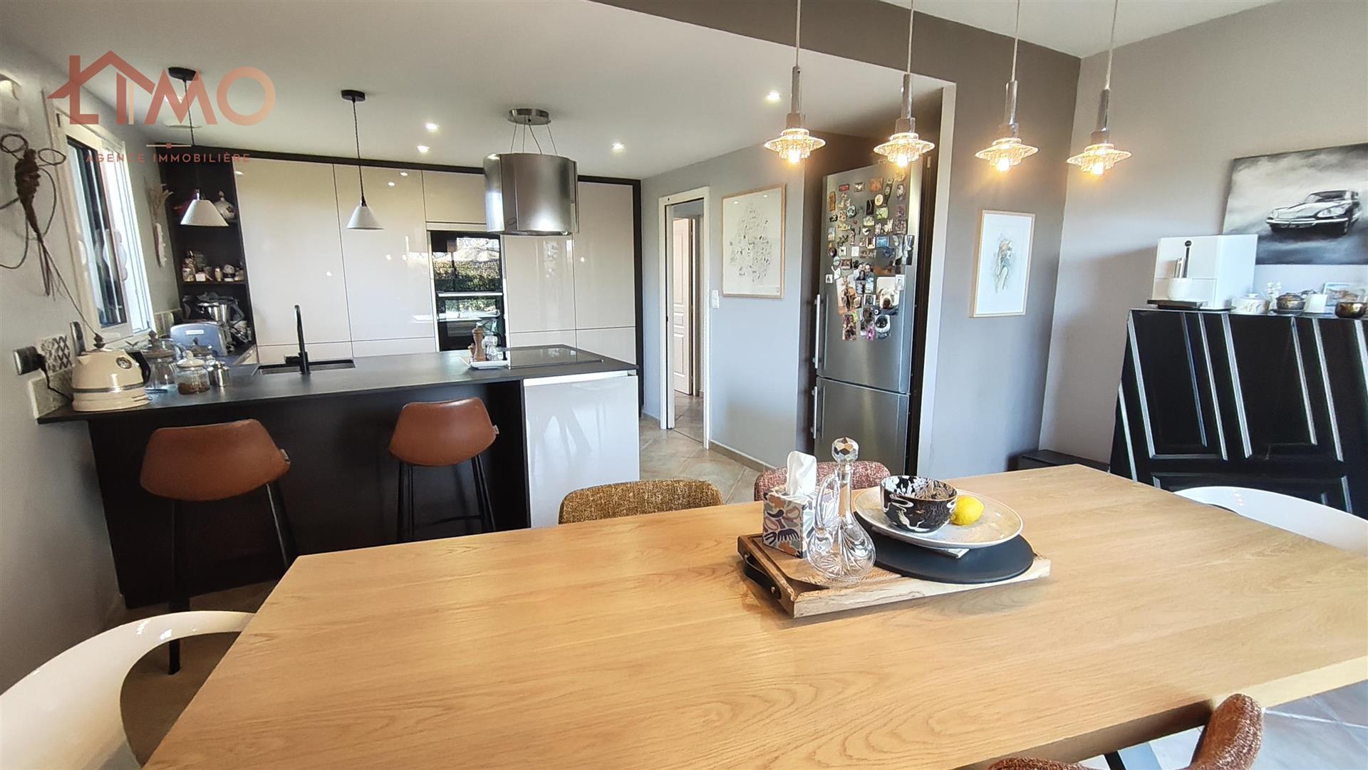 Maison à vendre, 170m², Feytiat