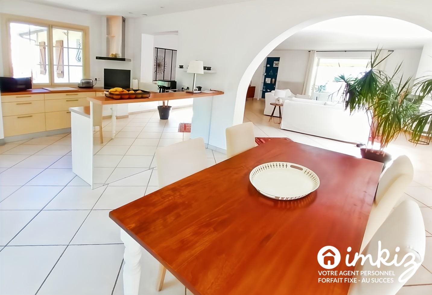 Maison à vendre, 215m², Arveyres