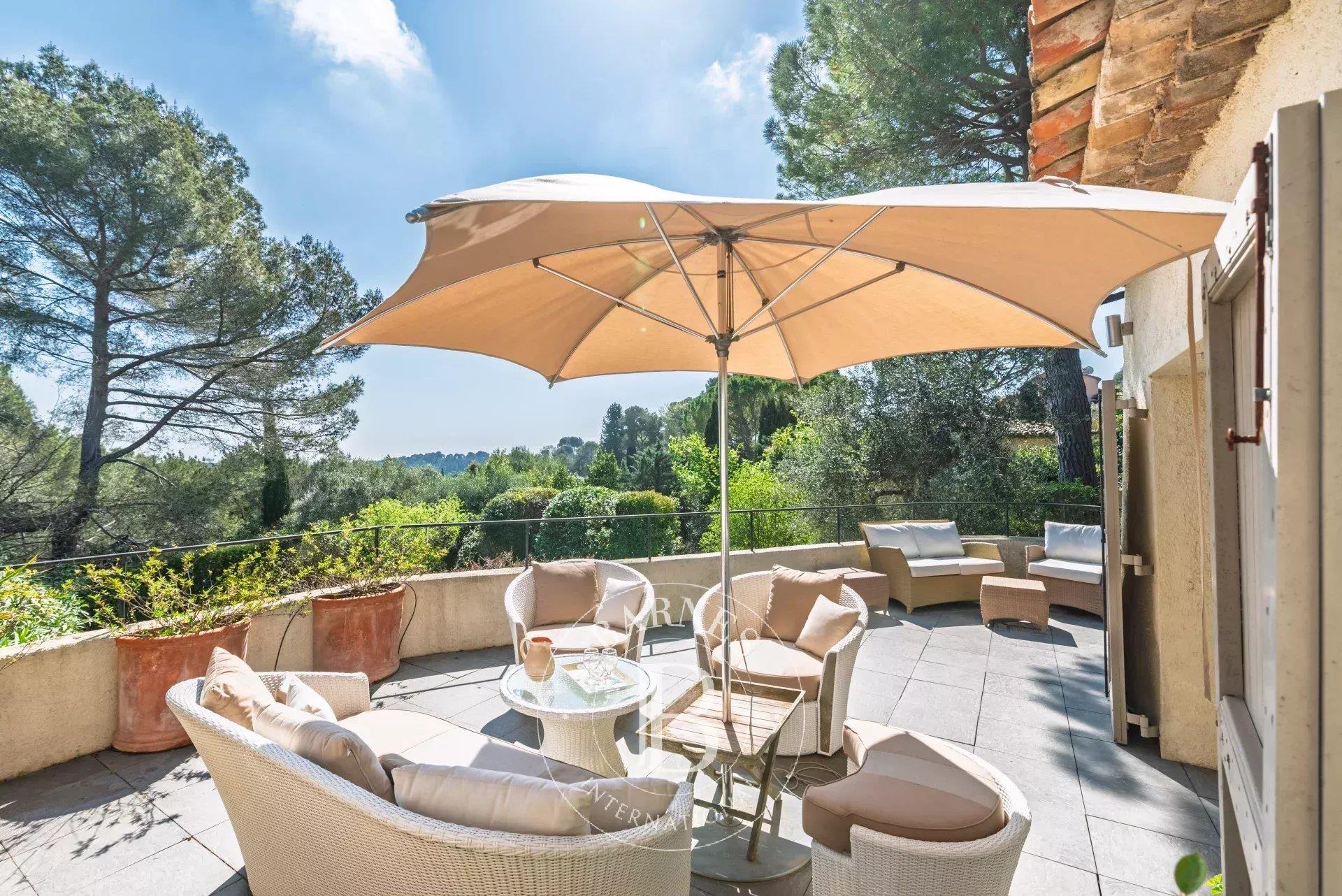 Maison à vendre, 192m², Mouans-Sartoux