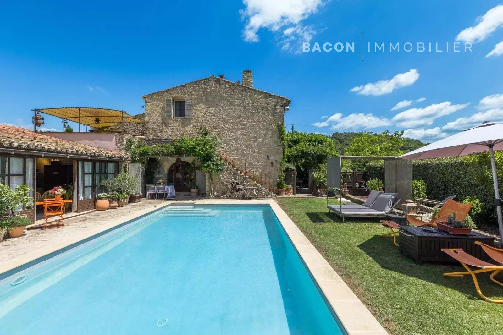 Maison à vendre, 296m², Saint-Martin-de-Castillon