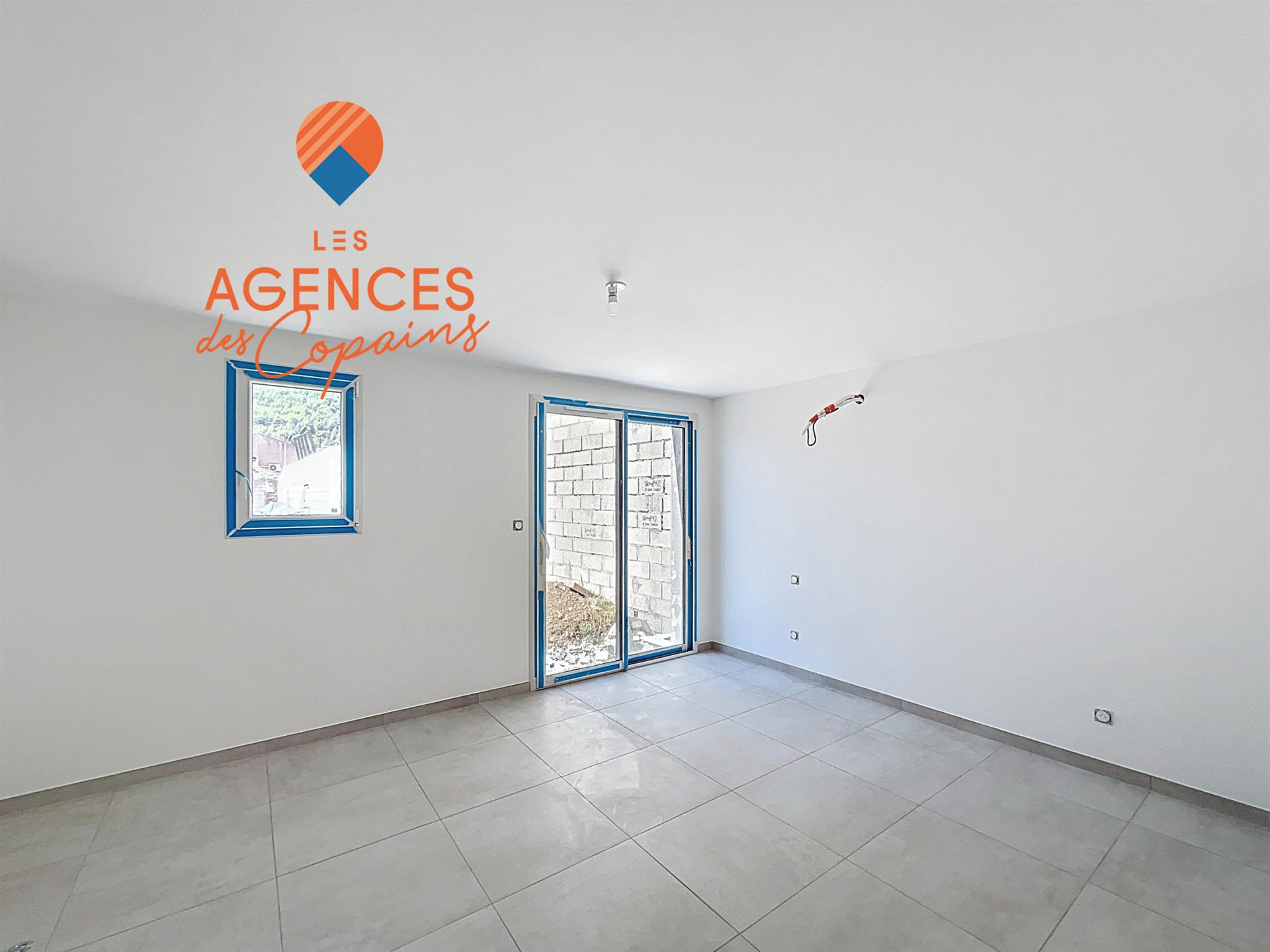 Appartement à vendre, 74m², Cuers