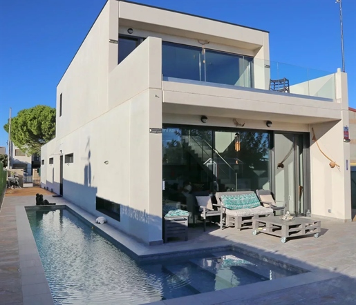 Opportunité stratégique pour les investisseurs : Immeuble neuf en Alt Empordà