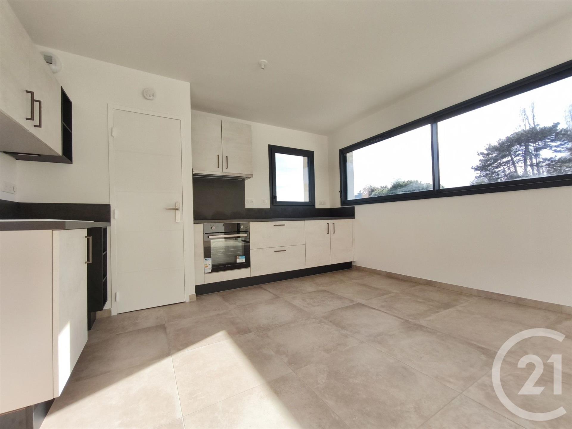 Appartement à louer, 73m², Aubenas