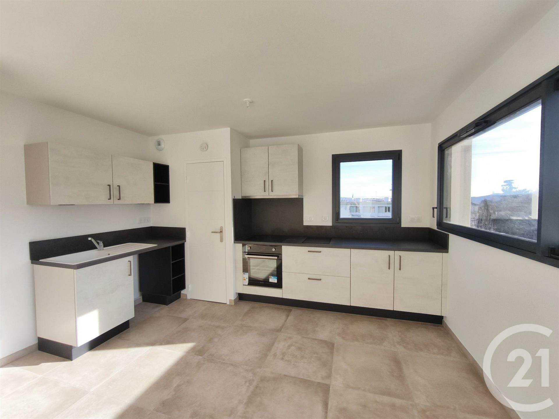 Appartement à louer, 73m², Aubenas