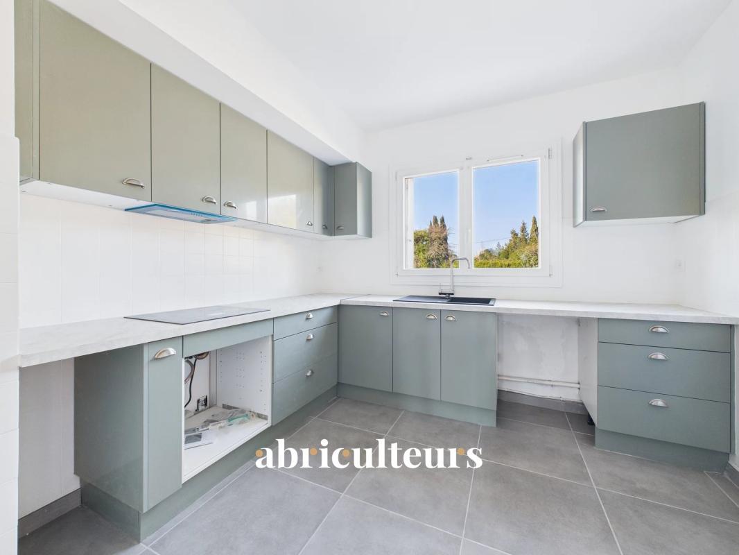 Maison à vendre, 180m², Eguilles