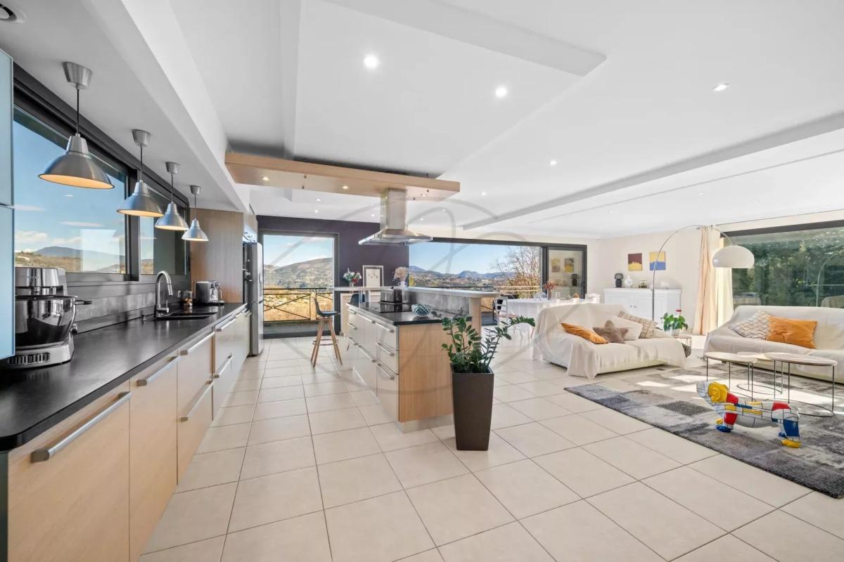 Maison à vendre, 220m², La Gaude