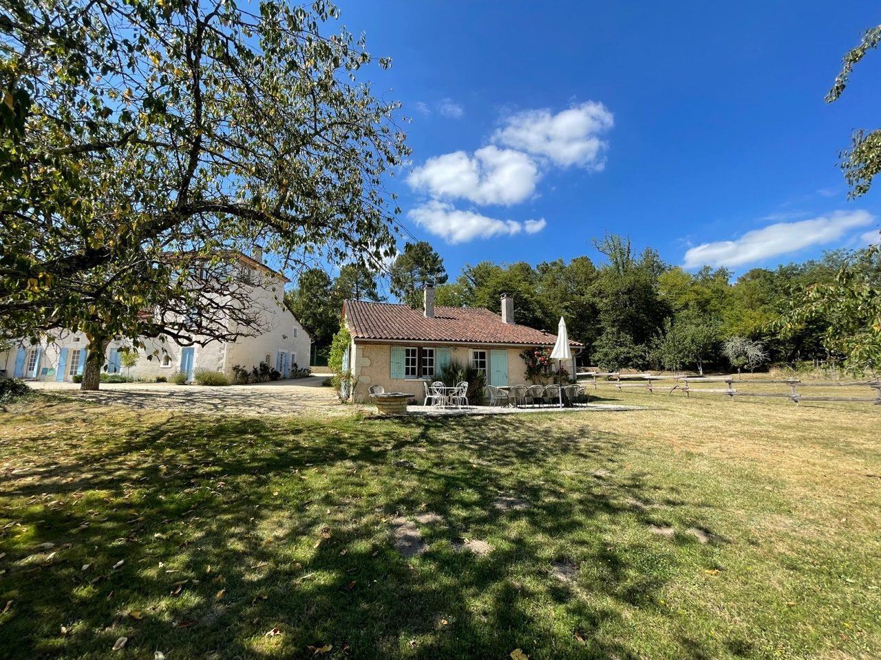 Maison à vendre, 650m², Saint-Vincent-de-Connezac