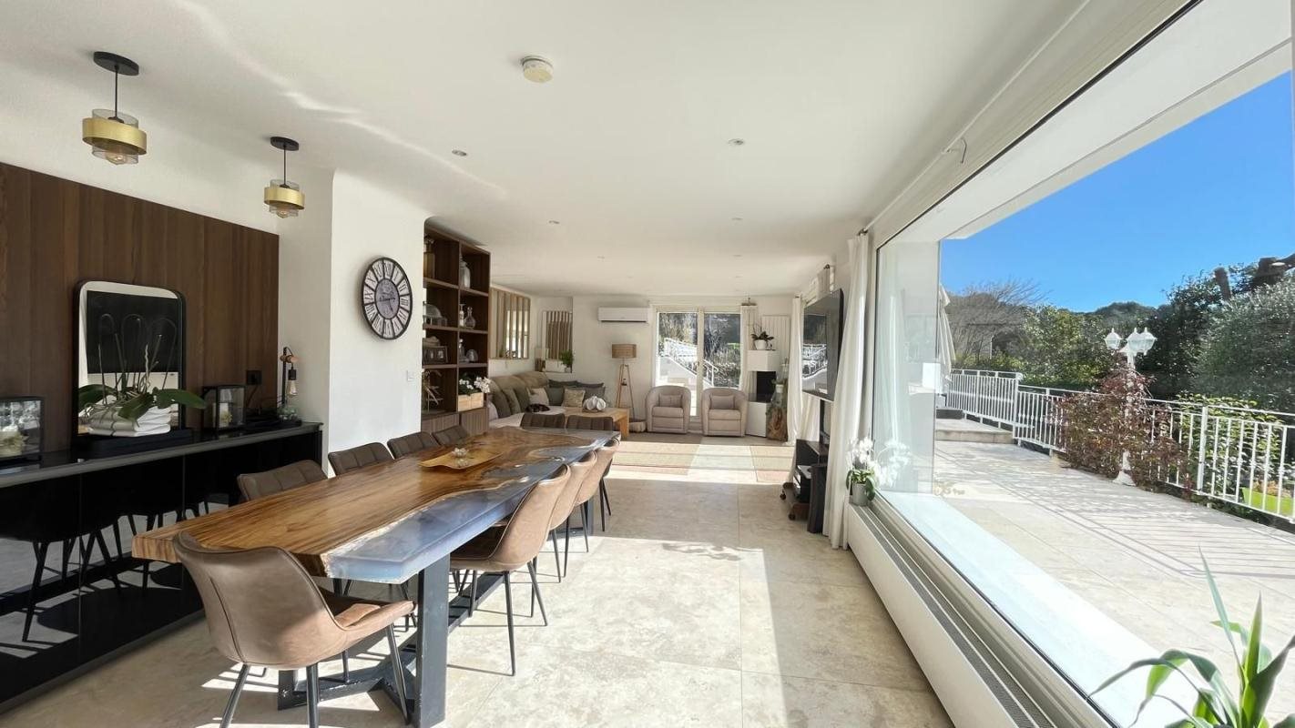 Maison à vendre, 224m², Roquefort-les-Pins