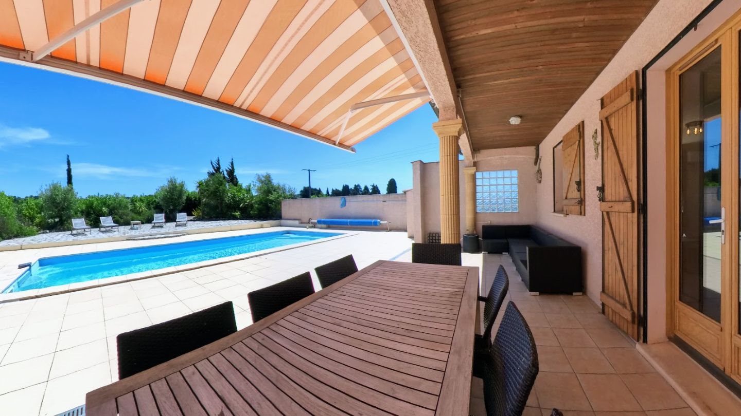 Villa 135m² avec 3 chambres, piscine, 2100m² à Castelnau-d'Aude