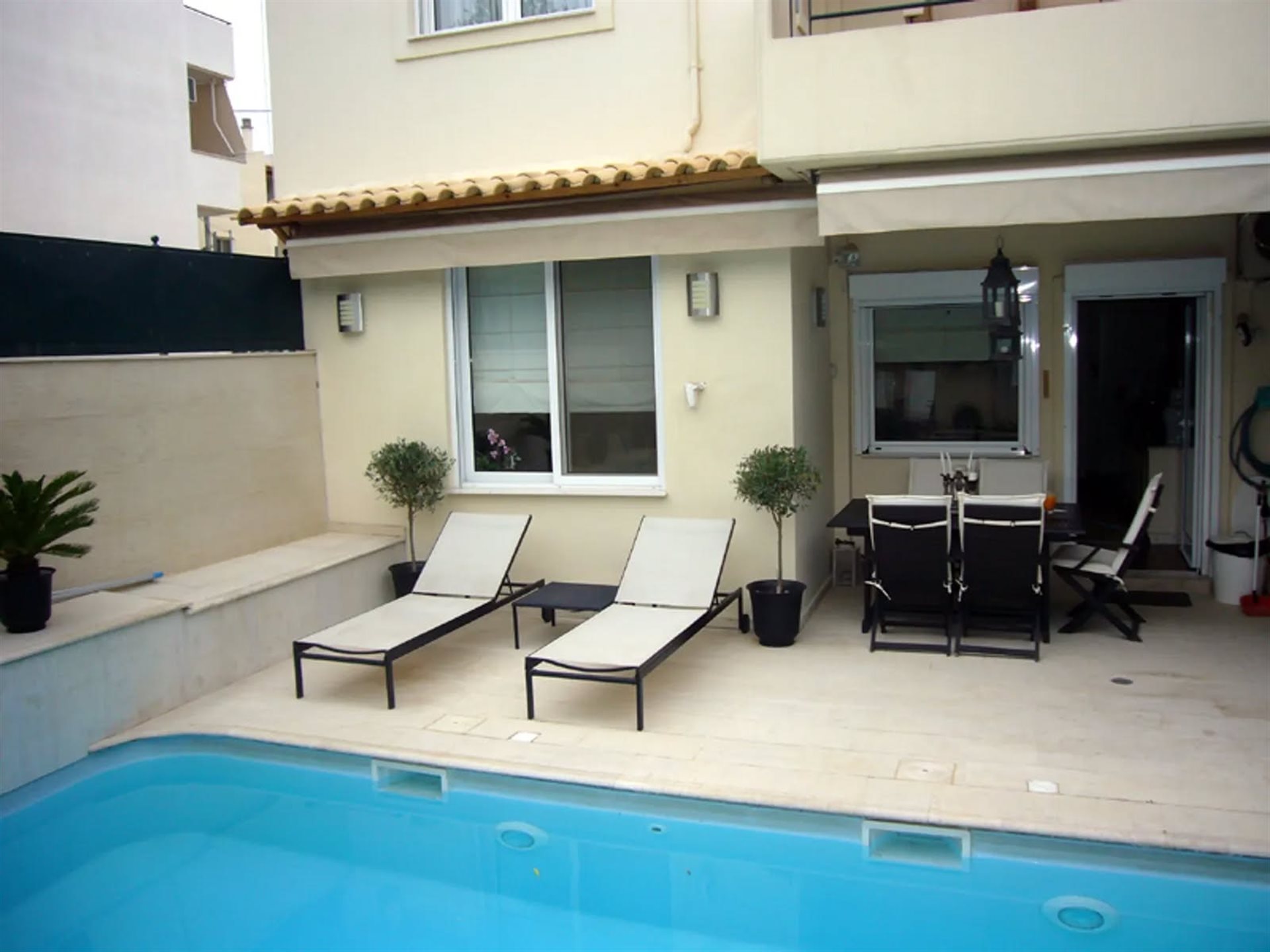 Βάρη- Βάρκιζα, Μηλαδέζα: Πωλείται ανακαινισμένη Μονοκατοικία 210 τ.μ3 υπνοδωμάτια με μεγάλες ντουλάπ