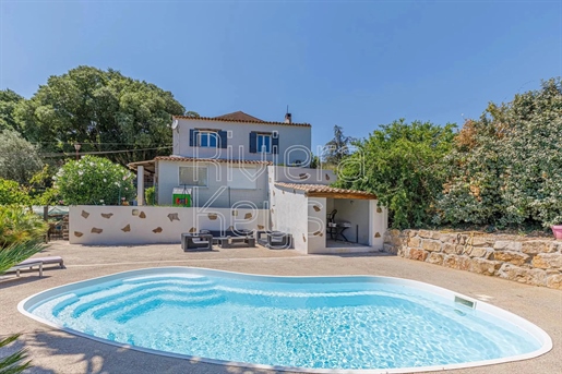 Provensalskt hus, 4 sovrum, pool, garage, vacker utsikt i Sainte-Maxime