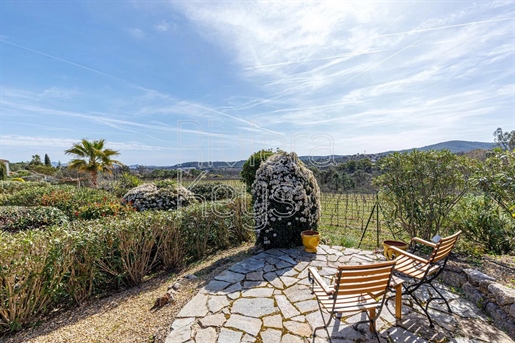 Maison jumelée, vue mer lointaine, piscine, golf à pied, Roquebrune-sur-Argens