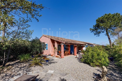 Semi-Detached house, nice garden, residence with pool, Roquebrune-sur-Argens