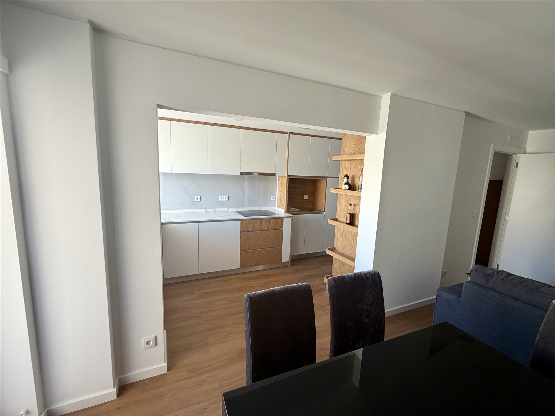 Elegantes T2-Apartment nahe dem Park Quinta das Conchas und der U-Bahn | Garage | P