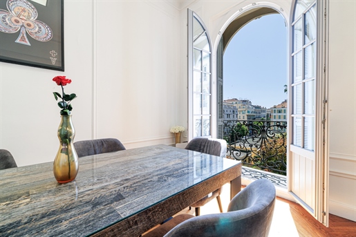 Fin quartier Wilson - Vacker 4/5 rum på 145 m² i fantastisk borgerlig byggnad