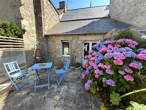 Sole Agent - Charming house in the heart of the village!