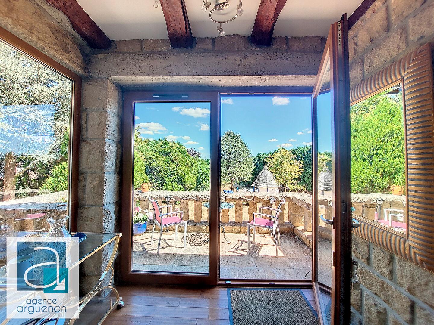 Superb Breton Family home, light, spacious, set in large landscaped gardens