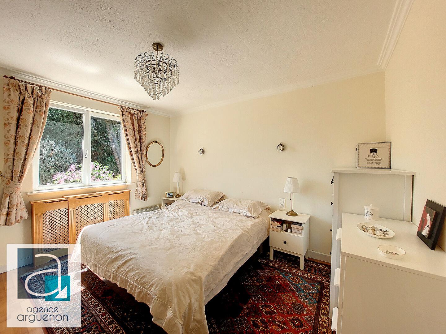 Superb Breton Family home, light, spacious, set in large landscaped gardens