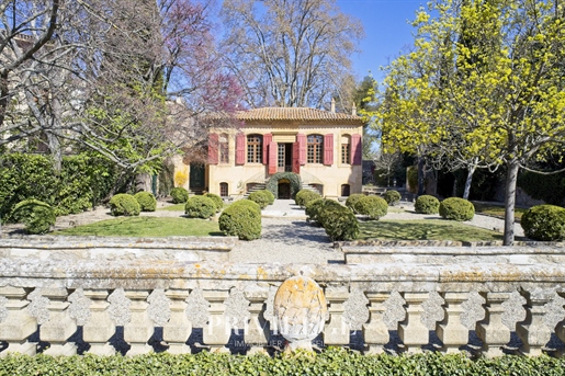 Pavillon XVIIIo Siècle - Jardin à la Française - Aix en Provence