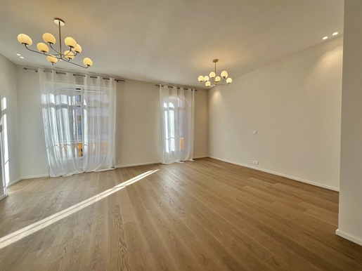 Карре Д'ОР-престижные 4 комнатные апартаментыплощадью 119 м2 продажная цена за 1 395 000 евро