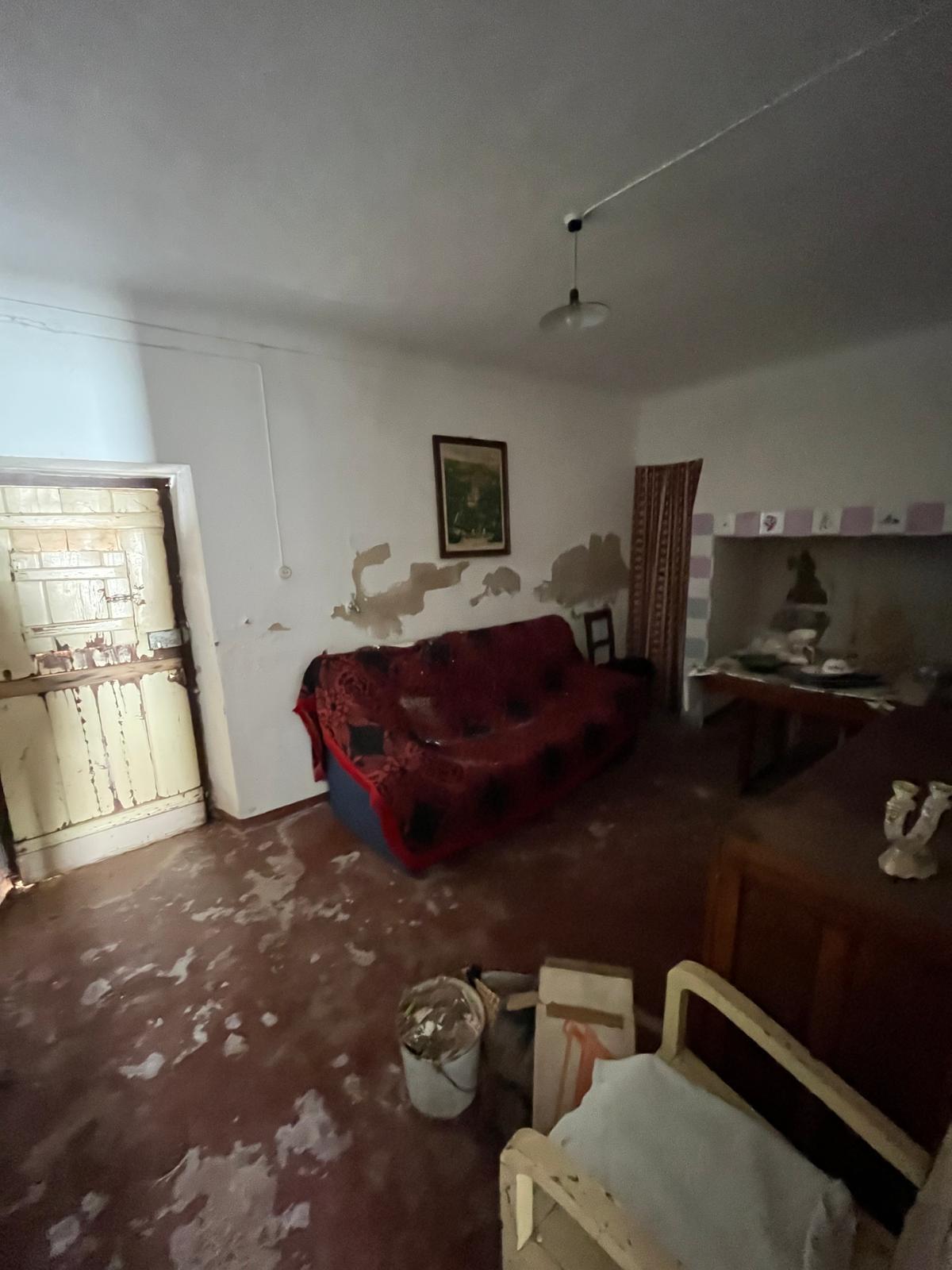 Village House With Yard|For Sale|Aldeias De Montoito