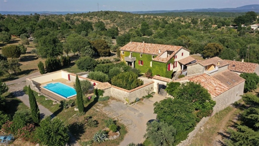 Real estate complex with gites and main house