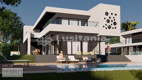New Luxury 5 bedrooms Villa in Vilamoura