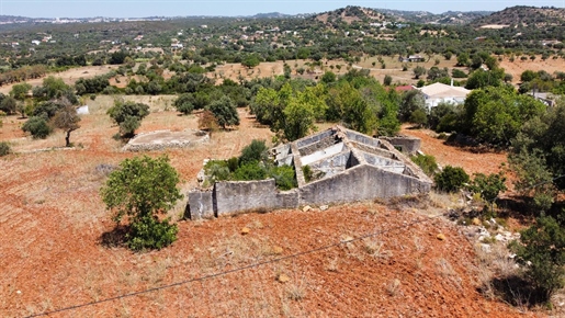Estoi Faro Land: Ruinen, 300m² bebaubar - Malerisches Grundstück an der Algarve
