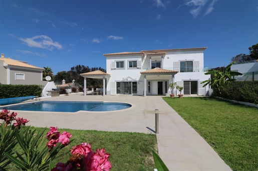 Vilas Alves, Almancil Villa de luxe entièrement rénovée de 5 chambres avec piscine chauffée