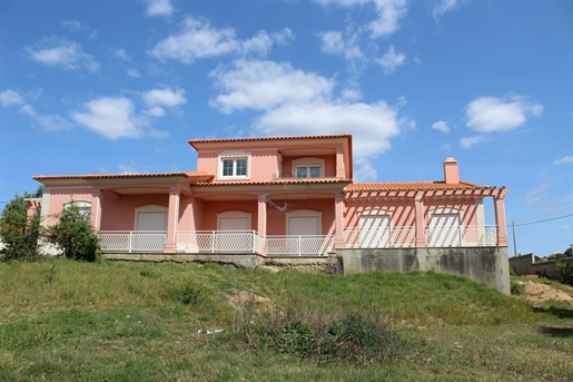 Villa de luxe de 4 chambres près d’Obidos avec vue sur le verger, terrain spacieux
