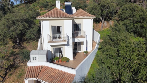 Villa de 2 chambres à São Brás de Alportel - Meublée et moderne