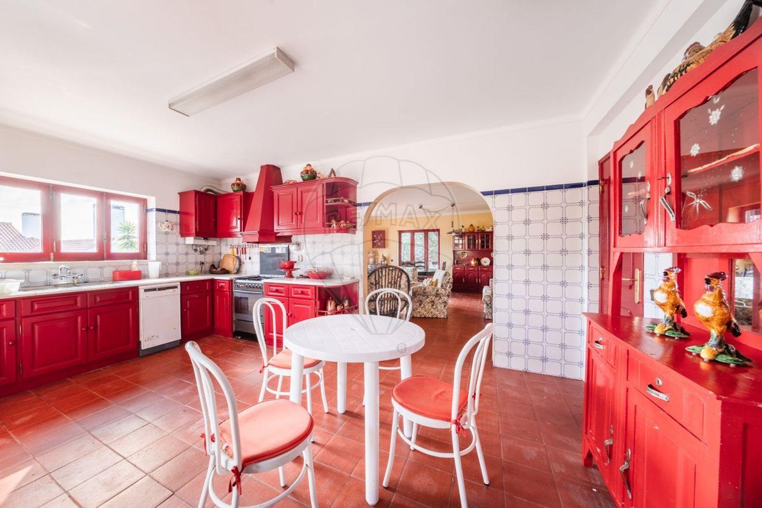 Purchase: House (2500)