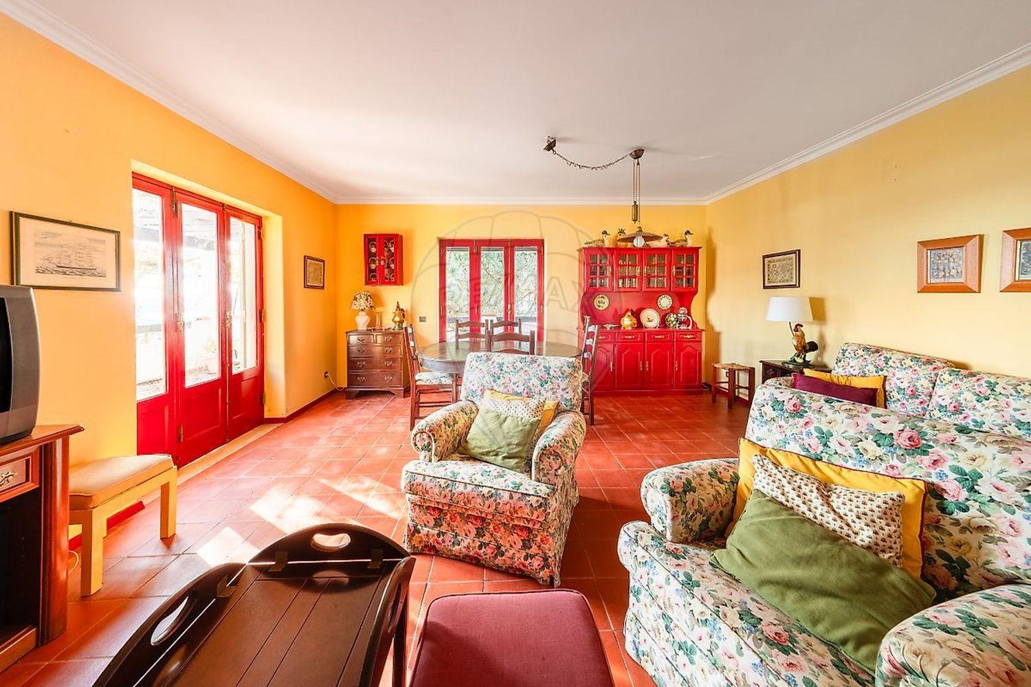 Purchase: House (2500)