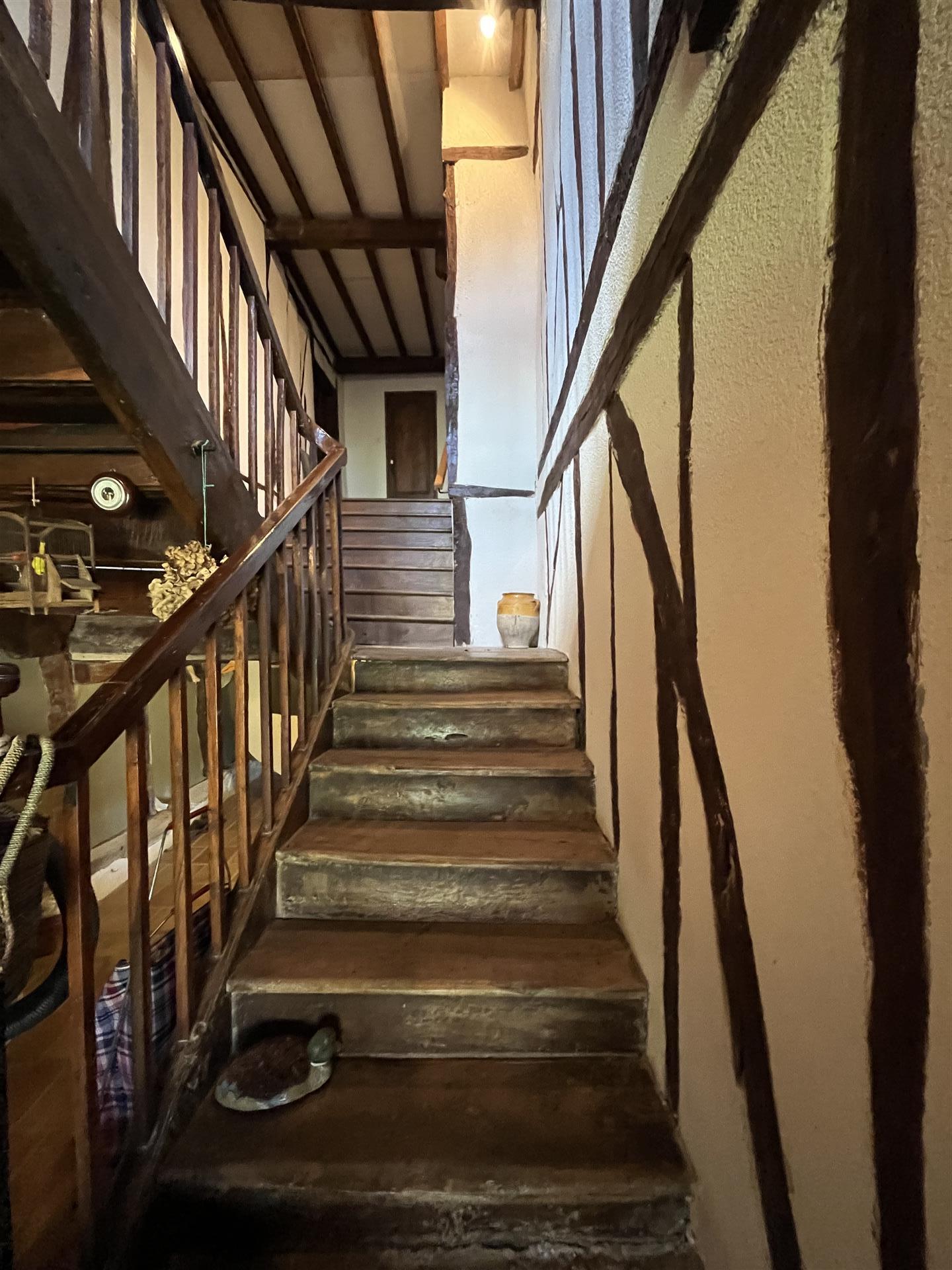 Country house 200m² - 5 bedrooms - Outbuildings - Pyrenees view