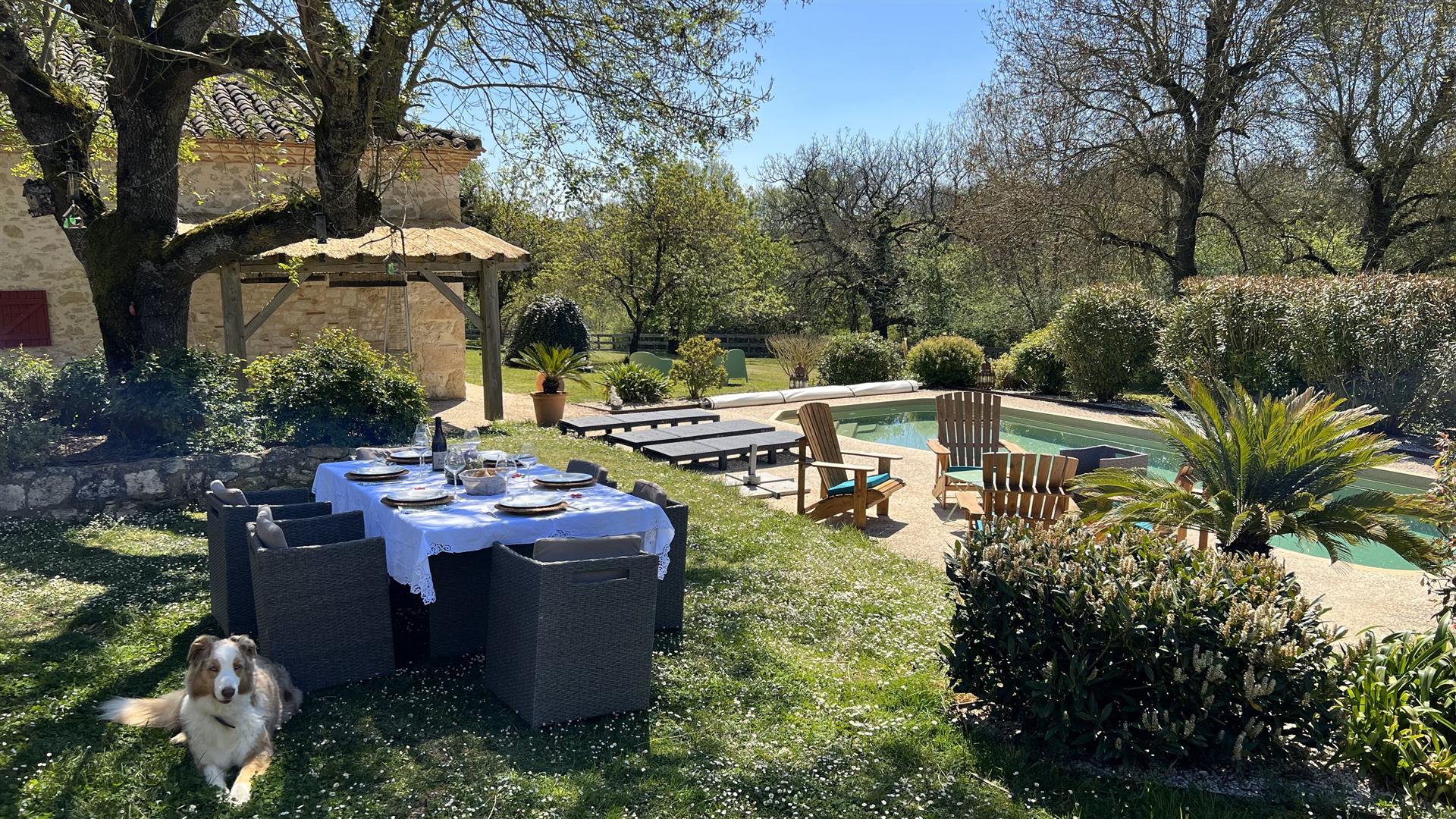 Stone house 240m² - 1Ha8 - 5 bedrooms - Swimming pool - Jacuzzi - Garage