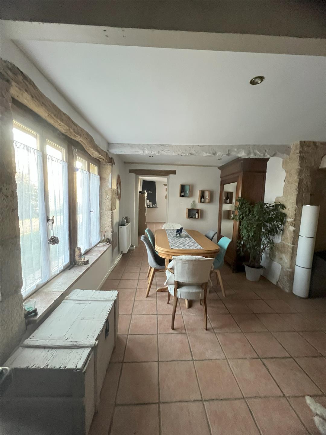 Stone house 240m² - 1Ha8 - 5 bedrooms - Swimming pool - Jacuzzi - Garage