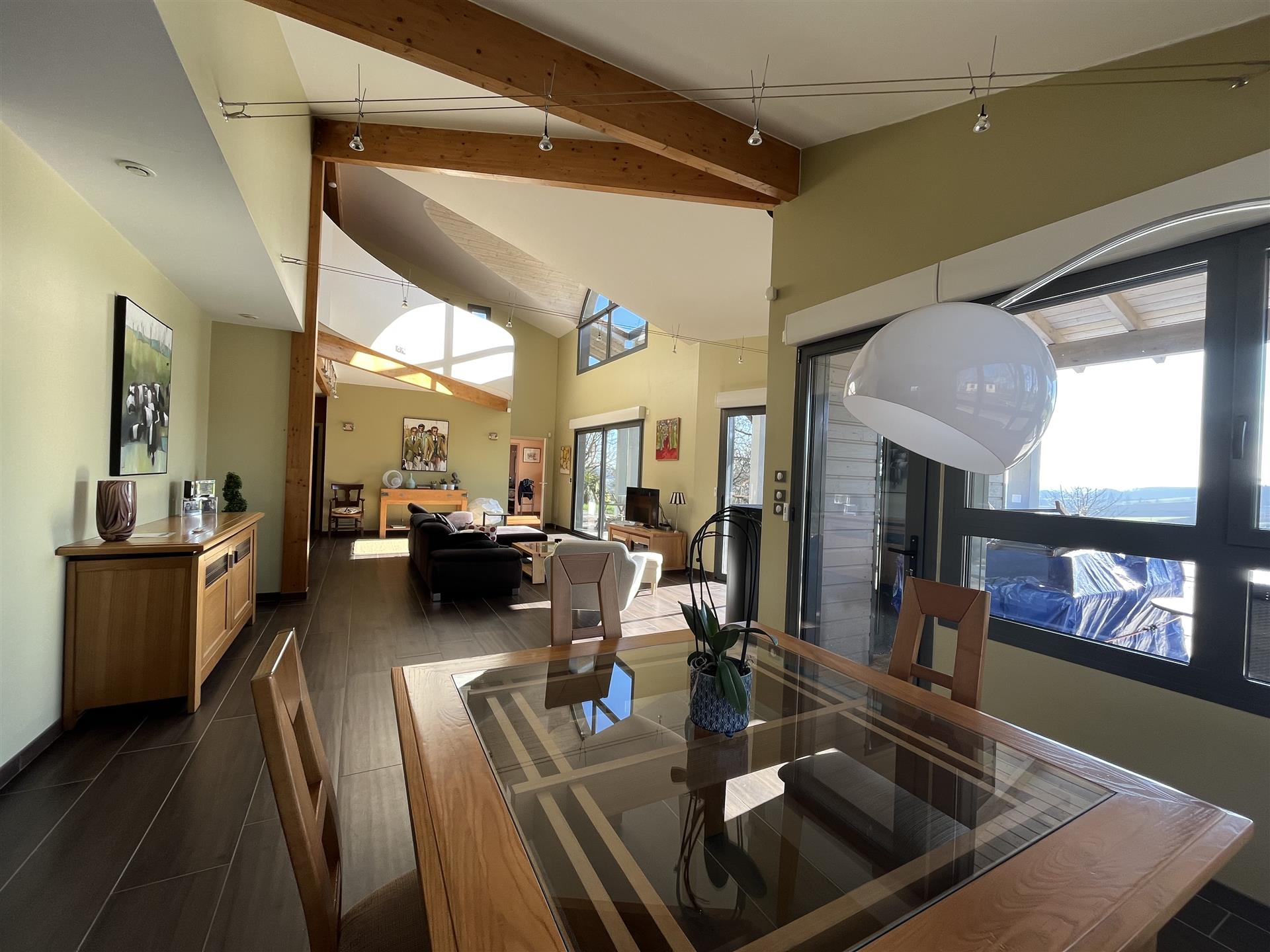 Architect's house 175m² - Heated swimming pool - Unobstructed view. 