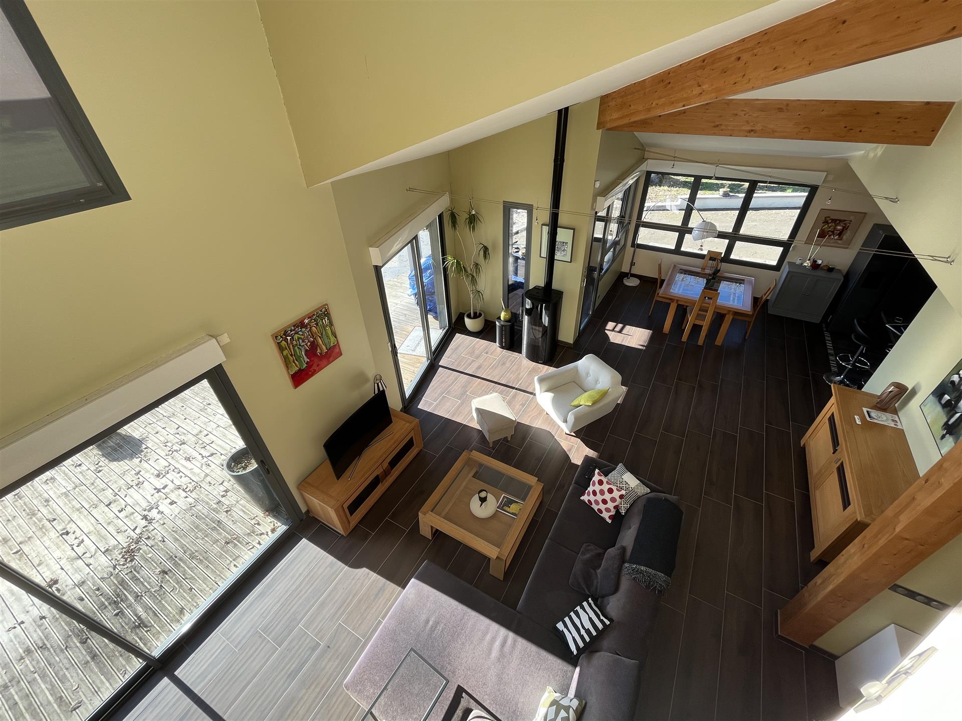 Architect's house 175m² - Heated swimming pool - Unobstructed view. 