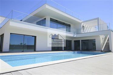 Newly Built Luxury Villa In A Beautiful Location In Ferragudo