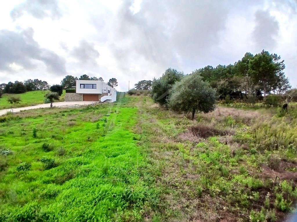7,180 m² Plot for Your Dream Home - Where the Countryside Embraces Family Life!