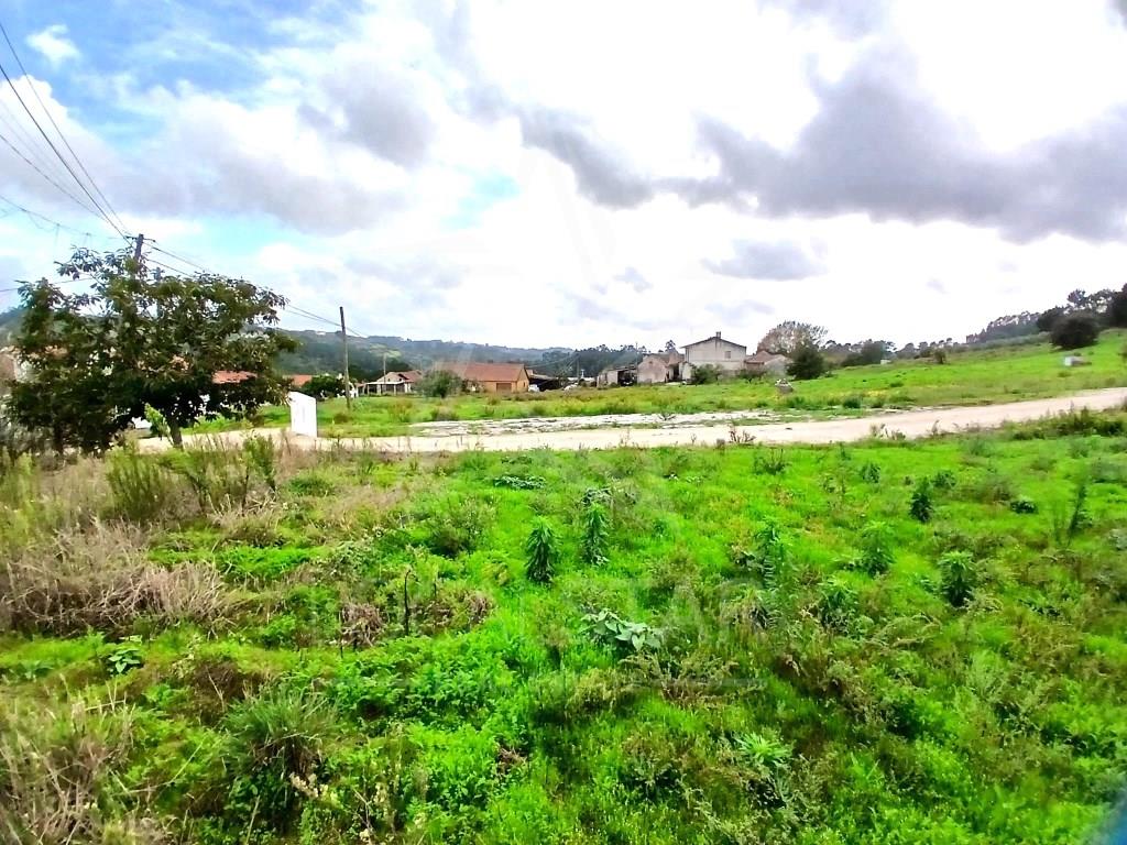7,180 m² Plot for Your Dream Home - Where the Countryside Embraces Family Life!