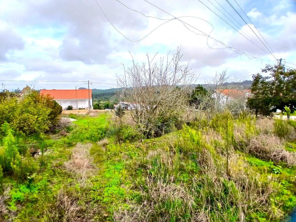 7,180 m² Plot for Your Dream Home - Where the Countryside Embraces Family Life!