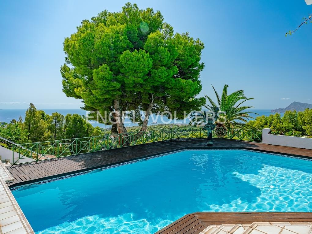 Purchase: House (03599)
