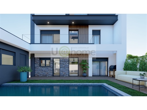 Brand new 4 bedroom villa, with pool and river view