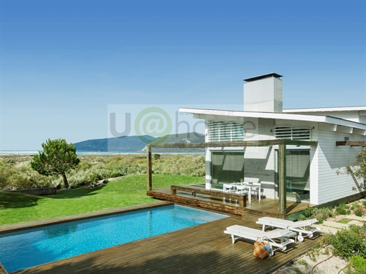 Plot with 1800m2, golf view, for construction of villa, near the beach with approved project