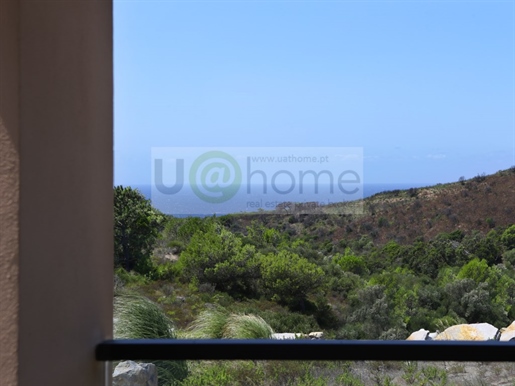 House with sea view in gated community in Malveira da Serra