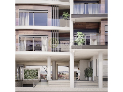 Apartamento de 3 dormitorios en Barreiro para debutar con terraza y vistas al río