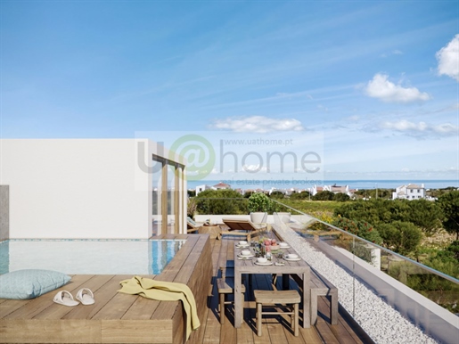 3 bedroom apartment 500m from the beach, with pool and garden
