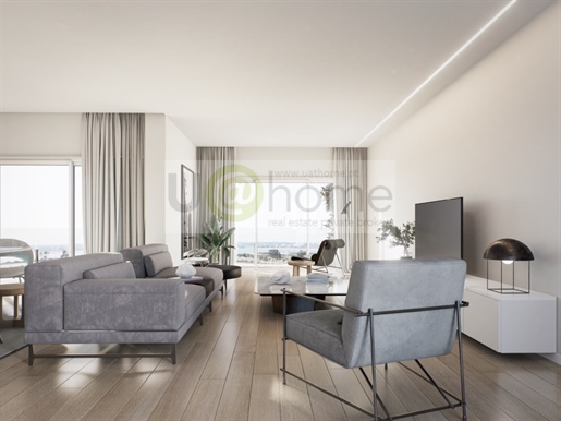 Brand new 2 bedroom flat in Barreiro with 200sqm terrace